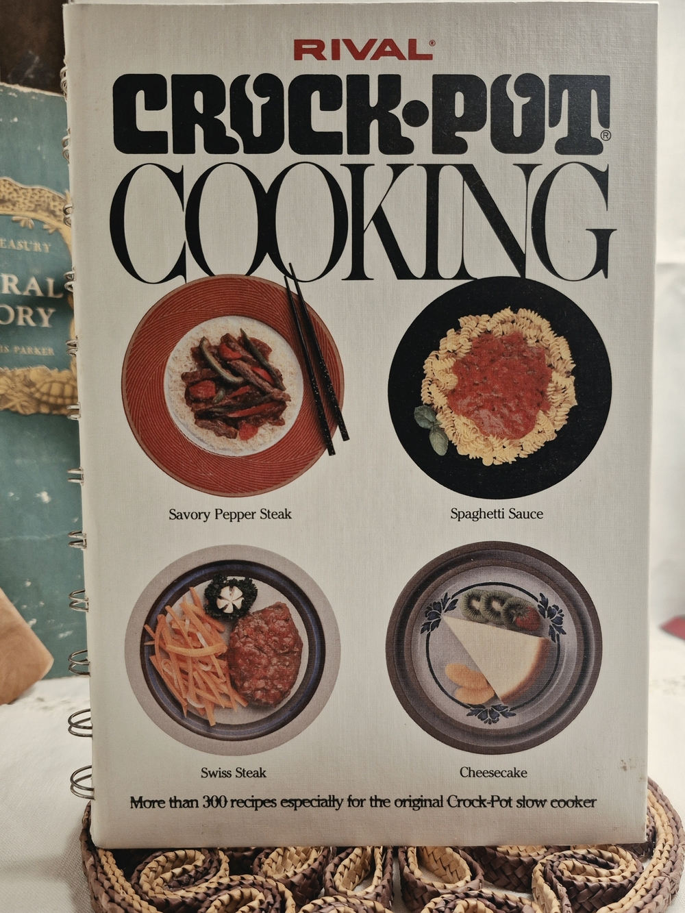 Crock-Pot Cooking Recipe Book - White